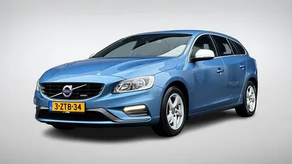 Blauw Gebruikt 2015 Volvo V60 R-Design Stationwagen | € 17.489 (Goede deal)