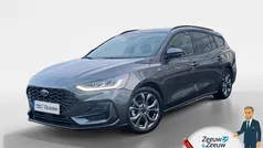 Grijs Gebruikt 2024 Ford Focus ST-Line Stationwagen | € 29.750 (Eerlijke prijs)