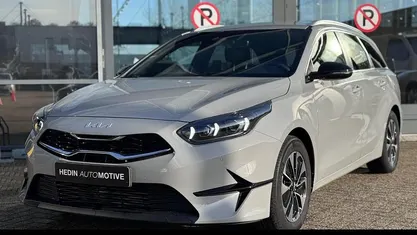 Occasion Kia Ceed 2025 Grijs Hatchback