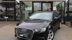 Zwart Gebruikt 2020 Audi A3 Sportback e-tron Sport Sedan | € 27.950
