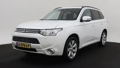 Occasion Mitsubishi Outlander Intense+ 121 PK (88 kW) 2013 SUV