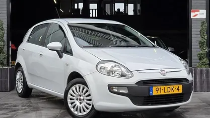 Wit Gebruikt 2010 Fiat Punto Evo Dynamic Hatchback | € 4.250 (Eerlijke prijs)
