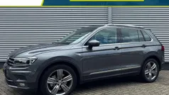 Grijs Gebruikt 2019 VW Tiguan Highline SUV | € 30.935 (Super prijs)