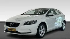 Wit Gebruikt 2017 Volvo V40 Stationwagen | € 12.440 (Goede deal)