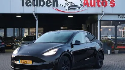 Occasion 2024 Tesla Model Y Long Range RWD SUV | € 37.985 (Goede deal)