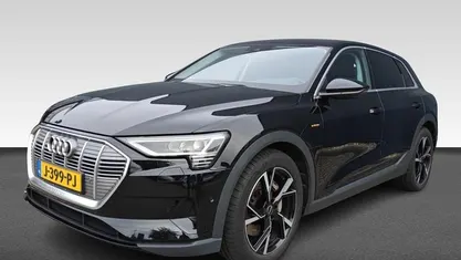 Zwart Gebruikt 2020 Audi e-tron Comfort SUV | € 24.990 (Goede deal)