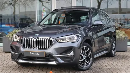 Grijs Gebruikt 2022 BMW X1 Executive SUV | € 24.400 (Goede deal)