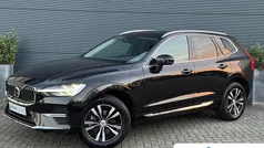 Zwart Gebruikt 2023 Volvo XC60 Core SUV | € 43.895 (Eerlijke prijs)
