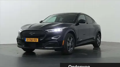 Gebruikt 2023 Ford Mustang Mach-E SUV | € 33.835 (Eerlijke prijs)