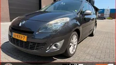Grijs, metallic lak Gebruikt 2011 Renault Grand Scénic III MPV | € 3.950 (Eerlijke prijs)