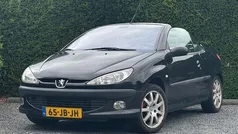 Zwart Gebruikt 2002 Peugeot 206 CC Cabriolet | € 895 (Goede deal)
