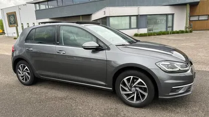 Occasion 2017 VW Golf VII Highline Hatchback | € 14.500 (Eerlijke prijs)