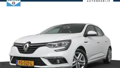 Gebruikt 2017 Renault Mégane IV Zen Hatchback | € 12.845 (Eerlijke prijs)