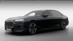M carbonschwarz metallic (zwart metallic) Nieuw 2025 BMW i7 M Sport Sedan | € 148.842 (Eerlijke prijs)