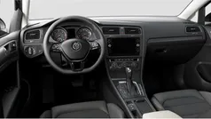 Gebruikt 2020 VW Golf VIII Comfortline Sedan | € 27.362 (Eerlijke prijs)