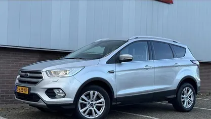 Gebruikt 2017 Ford Kuga Titanium SUV | € 16.249 (Eerlijke prijs)