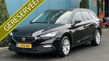 Zwart (metallic) Gebruikt 2021 Seat Leon Business Stationwagen | € 17.850 (Super prijs)