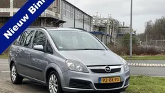 Grijs Gebruikt 2005 Opel Zafira Business MPV | € 1.950 (Eerlijke prijs)