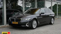 Grijs Gebruikt 2021 BMW 520 Luxury Line Stationwagen | € 35.750 (Eerlijke prijs)