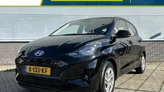 Zwart Gebruikt 2024 Hyundai i10 Comfort Hatchback | € 15.900 (Eerlijke prijs)