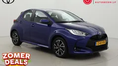 Blauw Gebruikt 2024 Toyota Yaris Hatchback | € 23.499 (Eerlijke prijs)