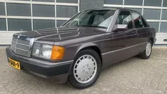 Paars Gebruikt 1991 Mercedes 190 Sedan | € 14.999
