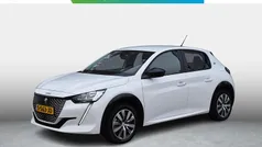 Wit Gebruikt 2022 Peugeot e-208 Active Hatchback | € 18.445 (Eerlijke prijs)