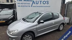 Grijs Gebruikt 2007 Peugeot 206 Forever Hatchback | € 2.244 (Eerlijke prijs)