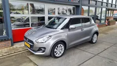 Grijs Gebruikt 2022 Suzuki Swift Hatchback | € 16.495 (Eerlijke prijs)