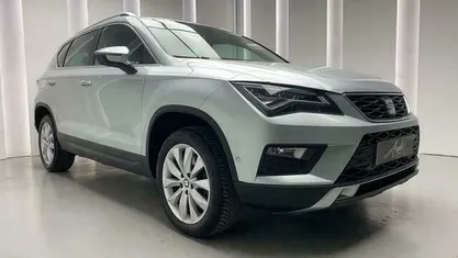 Grijs Gebruikt 2017 Seat Ateca SUV | € 17.950 (Eerlijke prijs)