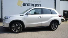 Gebruikt 2024 Suzuki Vitara Style SUV | € 26.950 (Eerlijke prijs)
