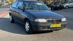 Zwart Gebruikt 1995 Opel Astra Hatchback | € 1.199