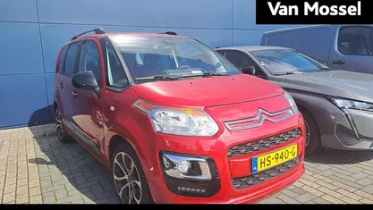 Rood Gebruikt 2016 Citroën C3 Picasso Feel MPV | € 7.440 (Eerlijke prijs)