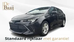 Zwart Gebruikt 2022 Toyota Corolla Hybrid Active Stationwagen | € 20.450 (Goede deal)