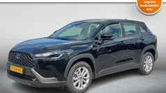 Zwart Gebruikt 2023 Toyota Corolla Cross Active SUV | € 31.750 (Goede deal)