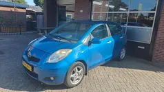Blauw Gebruikt 2010 Toyota Yaris Hatchback | € 2.950 (Eerlijke prijs)