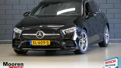 Zwart (metallic) Gebruikt 2018 Mercedes A200 Business Hatchback | € 23.950 (Eerlijke prijs)