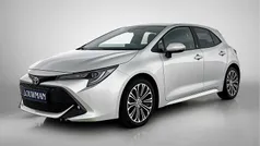 Zilver, metallic lak Gebruikt 2023 Toyota Corolla Executive Hatchback | € 28.950 (Eerlijke prijs)