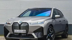 Grijs Gebruikt 2024 BMW iX Executive SUV | € 79.875 (Goede deal)