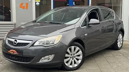 Occasion Opel Astra Sport 120 PK (88 kW) 2012 Grijs Hatchback