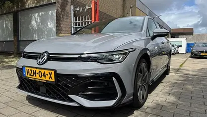 Occasion VW Golf VIII R-line 150 PK (110 kW) 2024 Grijs Hatchback