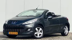 Grijs Gebruikt 2009 Peugeot 207 CC Cabriolet | € 2.250 (Eerlijke prijs)