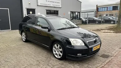 Occasion 2004 Toyota Avensis Luna Hatchback | € 1.950 (Goede deal)