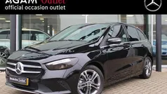 Zwart Gebruikt 2020 Mercedes B180 Style MPV | € 23.950 (Eerlijke prijs)