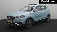 Blauw Gebruikt 2021 MG ZS Luxury Sedan | € 17.495 (Eerlijke prijs)