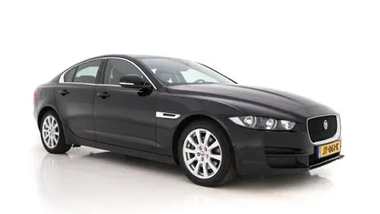 Zwart Occasion 2016 Jaguar XE Pure Sedan | € 9.945 (Eerlijke prijs)