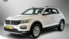 Wit, metallic lak Gebruikt 2021 VW T-Roc Executive SUV | € 20.995 (Eerlijke prijs)