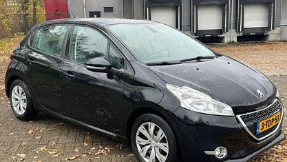 Occasion 2014 Peugeot 208 Envy Hatchback | € 4.877 (Eerlijke prijs)