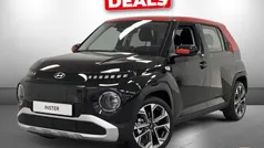 Zwart, metallic lak Nieuw 2024 Hyundai Inster Hatchback | € 24.425 (Eerlijke prijs)
