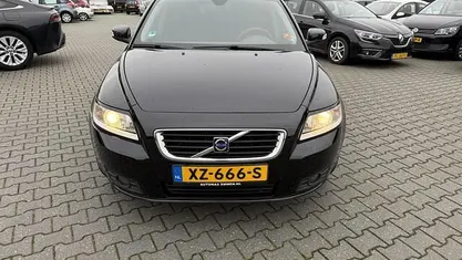 Zwart Occasion 2009 Volvo V50 Stationwagen | € 2.850 (Goede deal)